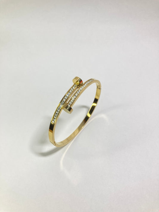 💎 Radiant Bar Bracelet